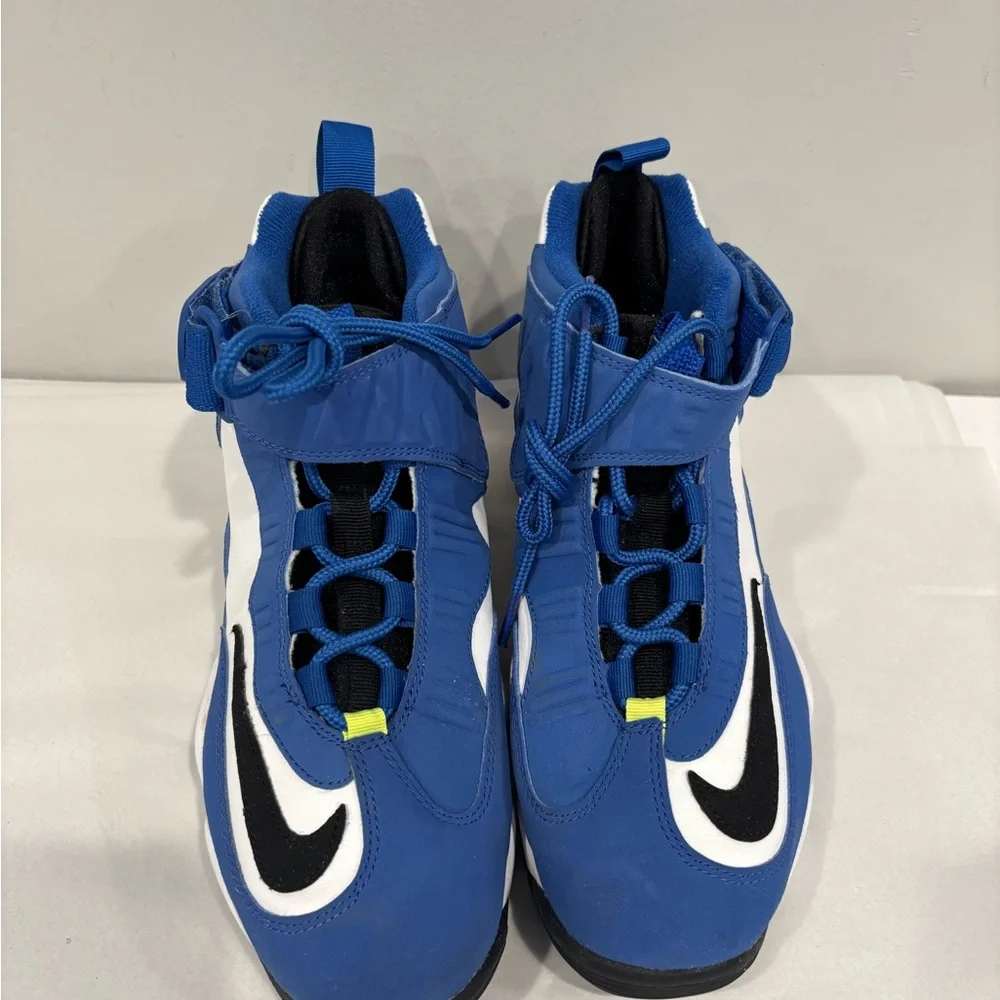 Nike Air Griffey Max 1 Size 7 Youth Blue and White Sneakers with Black Accents